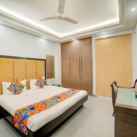 Fabhotel Exotica Greenpark Ню Делхи Екстериор снимка