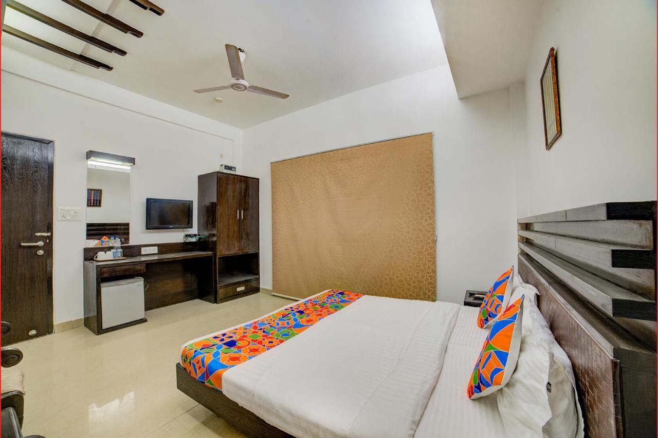 Fabhotel Exotica Greenpark Ню Делхи Екстериор снимка