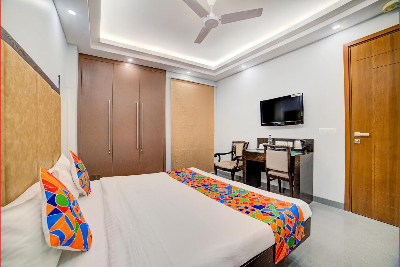 Fabhotel Exotica Greenpark Ню Делхи Екстериор снимка