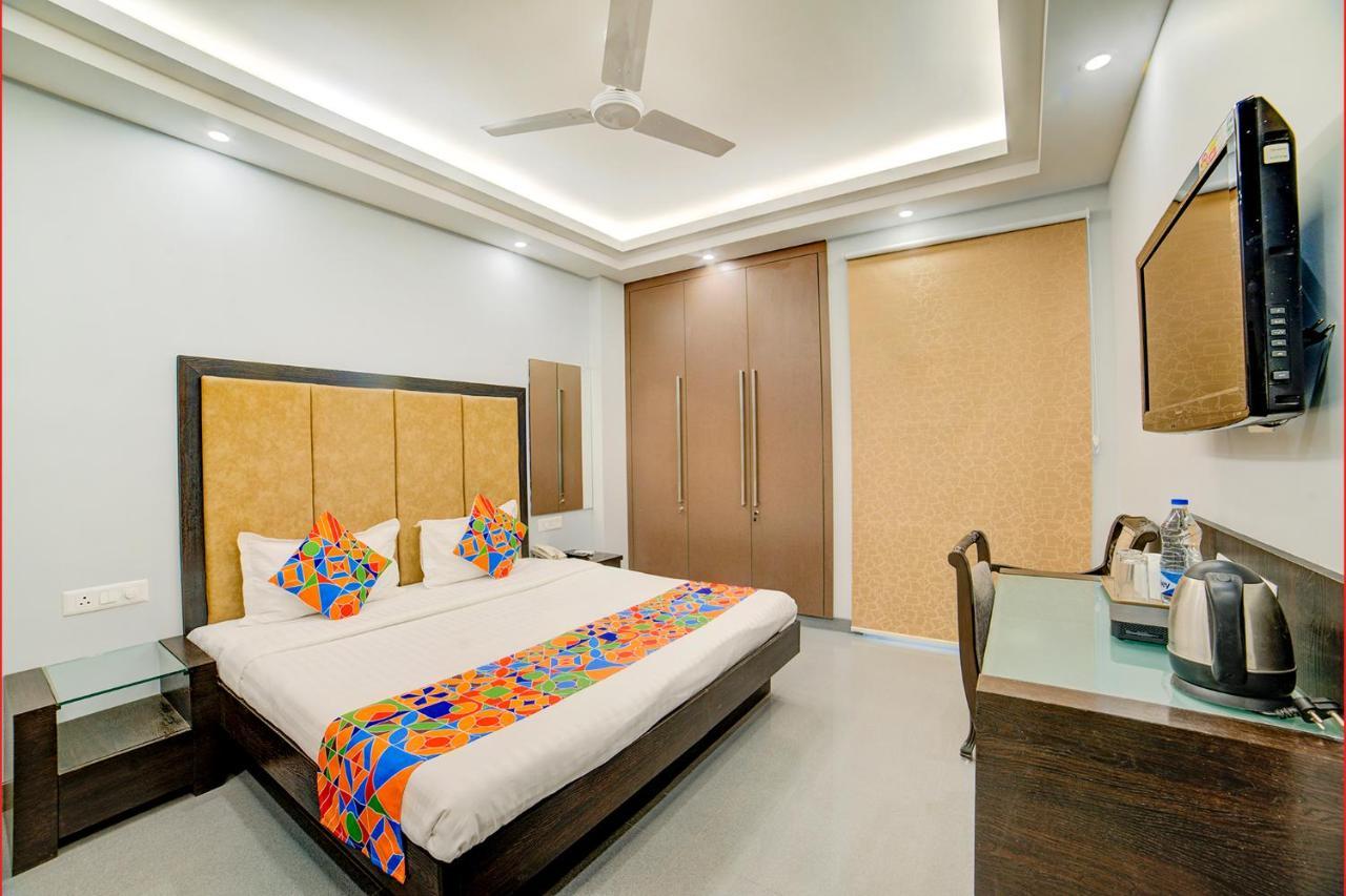 Fabhotel Exotica Greenpark Ню Делхи Екстериор снимка