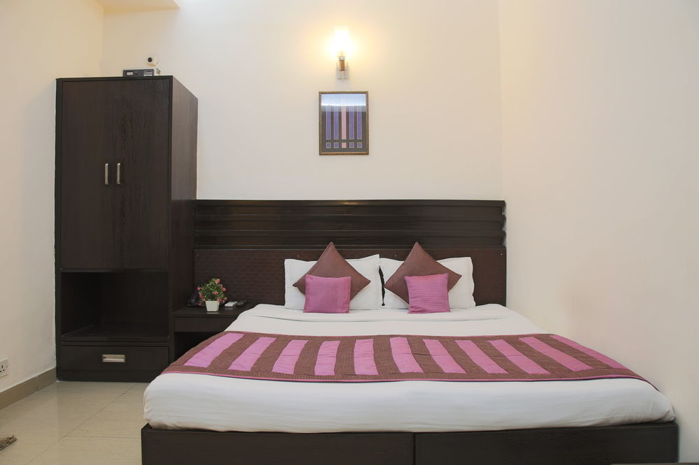 Fabhotel Exotica Greenpark Ню Делхи Екстериор снимка