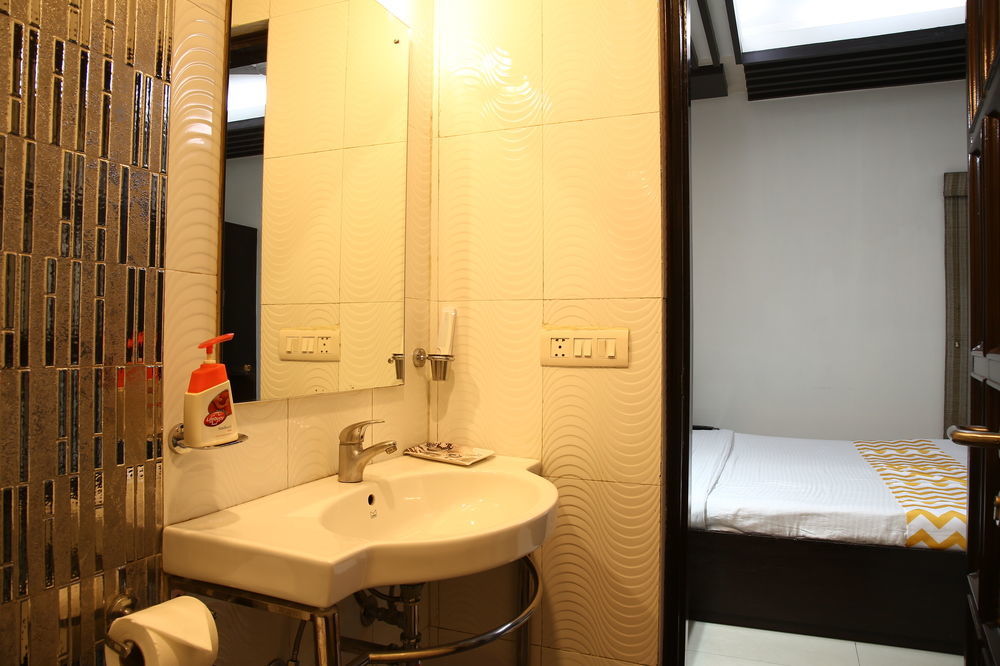 Fabhotel Exotica Greenpark Ню Делхи Екстериор снимка