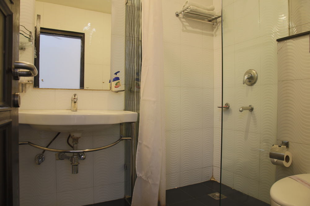 Fabhotel Exotica Greenpark Ню Делхи Екстериор снимка